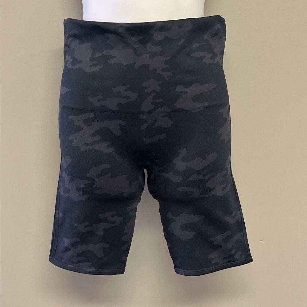 SPANX Women’s Black Camo High Rise Textured Pull-on Nylon Biker Shorts- Large